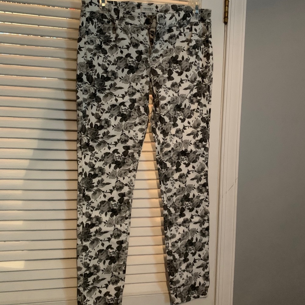 Forever 21 printed dress pants